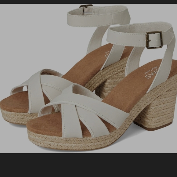 TOMS Women's Cream Sandals - Picture 1 of 8
